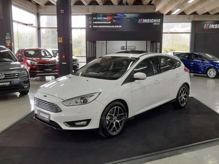 FORD - FOCUS - 2018 - Branca