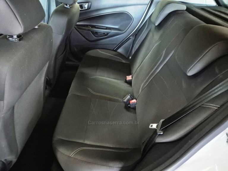 FORD - FIESTA - 2016 - Branca