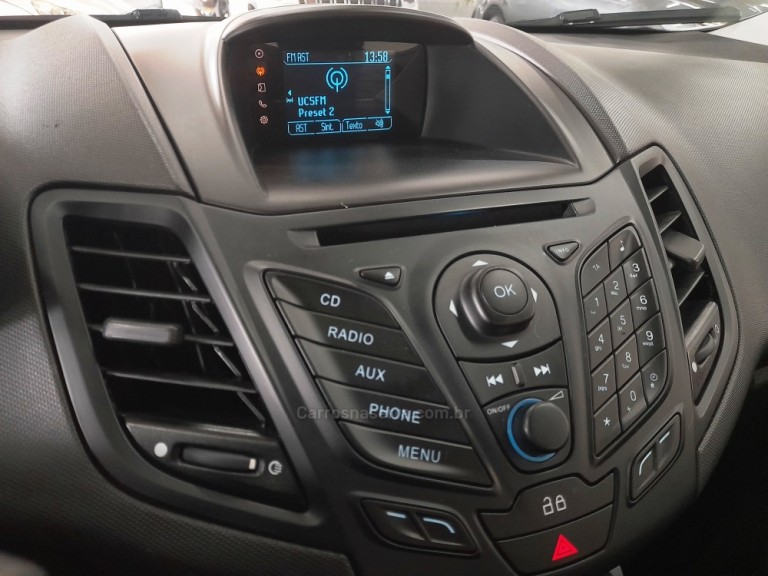 FORD - FIESTA - 2016 - Branca