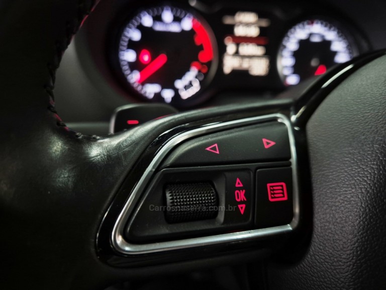 AUDI - A3 - 2016 - Branca