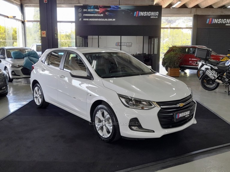CHEVROLET - ONIX - 2022 - Branca