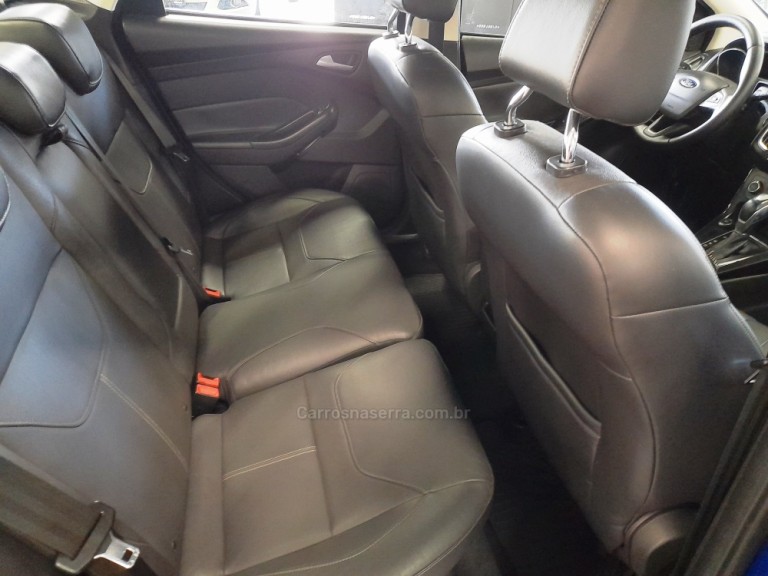 FORD - FOCUS - 2016 - Azul