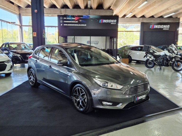 FORD - FOCUS - 2019 - Cinza