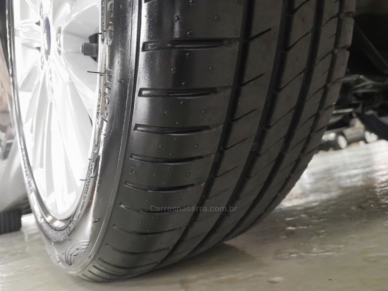 FORD - FOCUS - 2016 - Cinza