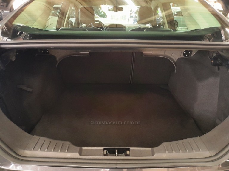 FORD - FOCUS - 2016 - Cinza