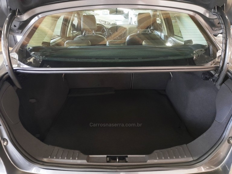 FORD - FOCUS - 2018 - Cinza