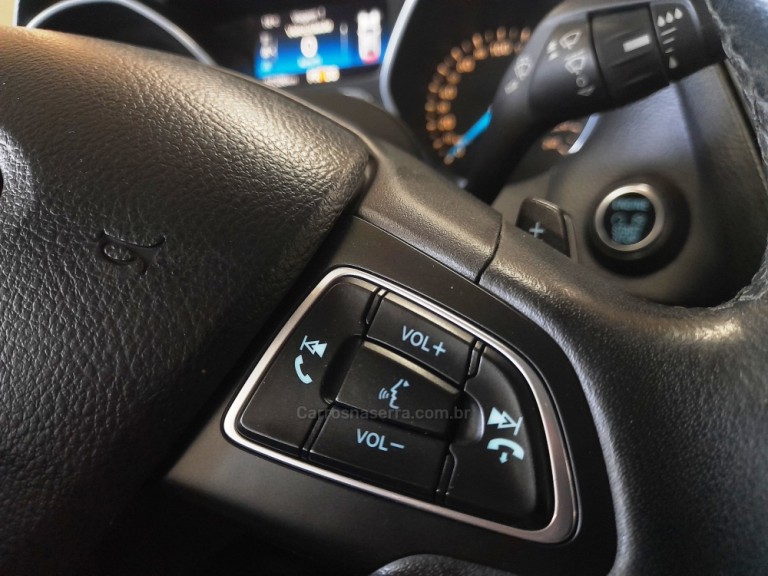 FORD - FOCUS - 2018 - Cinza
