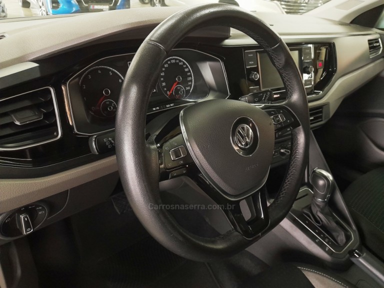 VOLKSWAGEN - POLO - 2018 - Prata