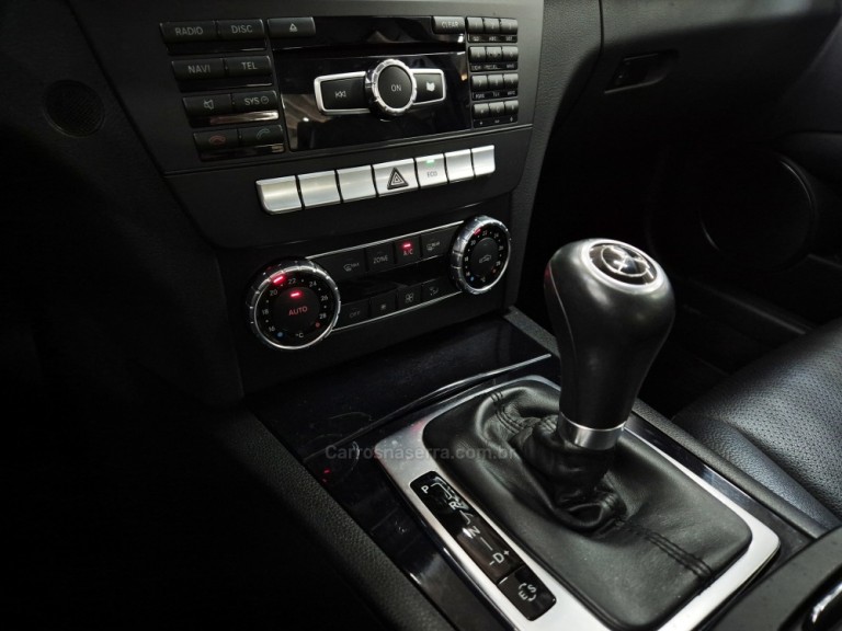 MERCEDES-BENZ - C 180 - 2012 - Preta