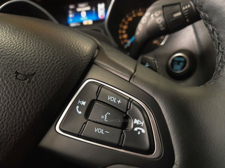 FORD - FOCUS - 2016 - Cinza