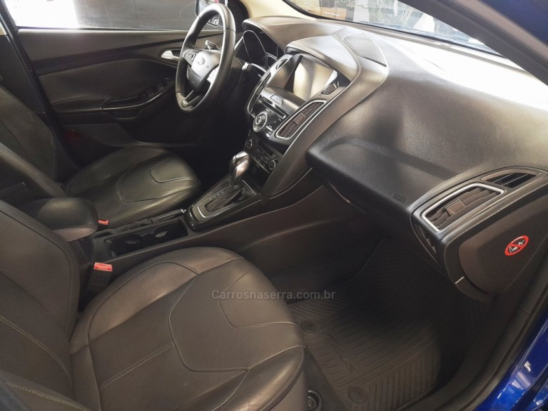 FORD - FOCUS - 2016 - Azul