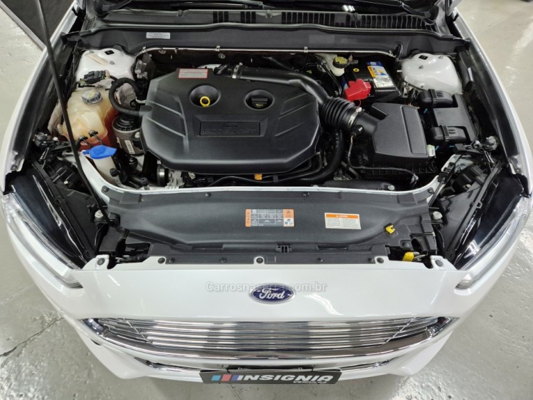 FORD - FUSION - 2015 - Branca