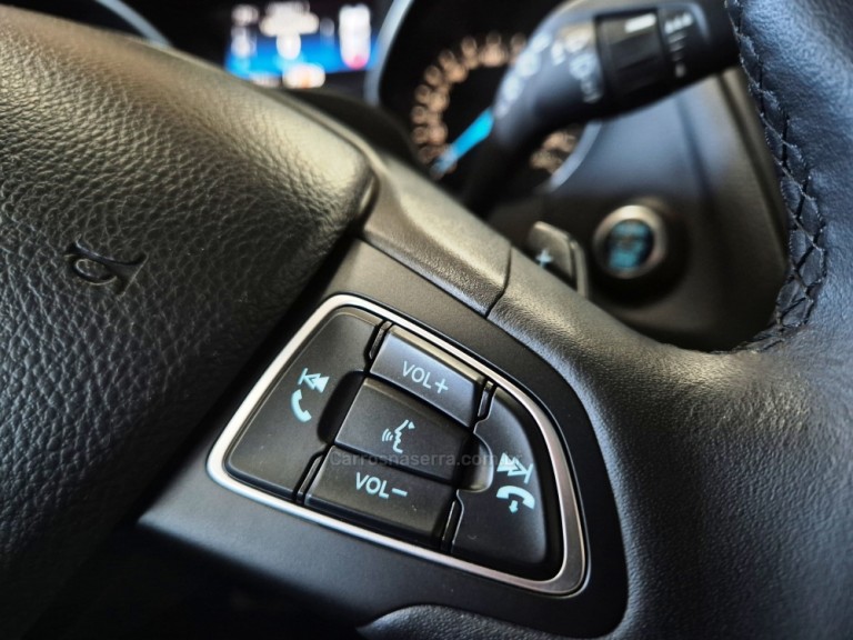 FORD - FOCUS - 2019 - Cinza